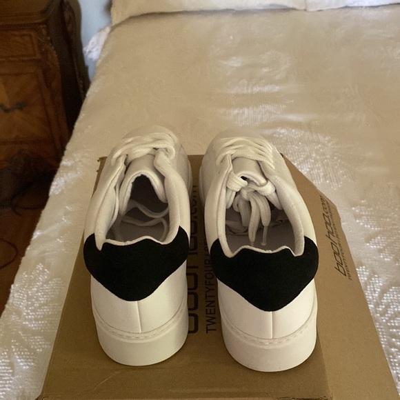 BooHoo Platform Laceup Trainers (Black) Size 6 - Picture 2 of 4